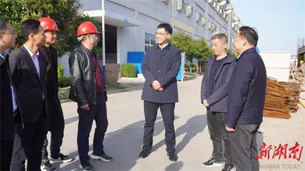 一個&ldquo;龍頭&rdquo;昂起 一群企業(yè)奮起--澧縣服裝輔料產(chǎn)業(yè)集群觀察